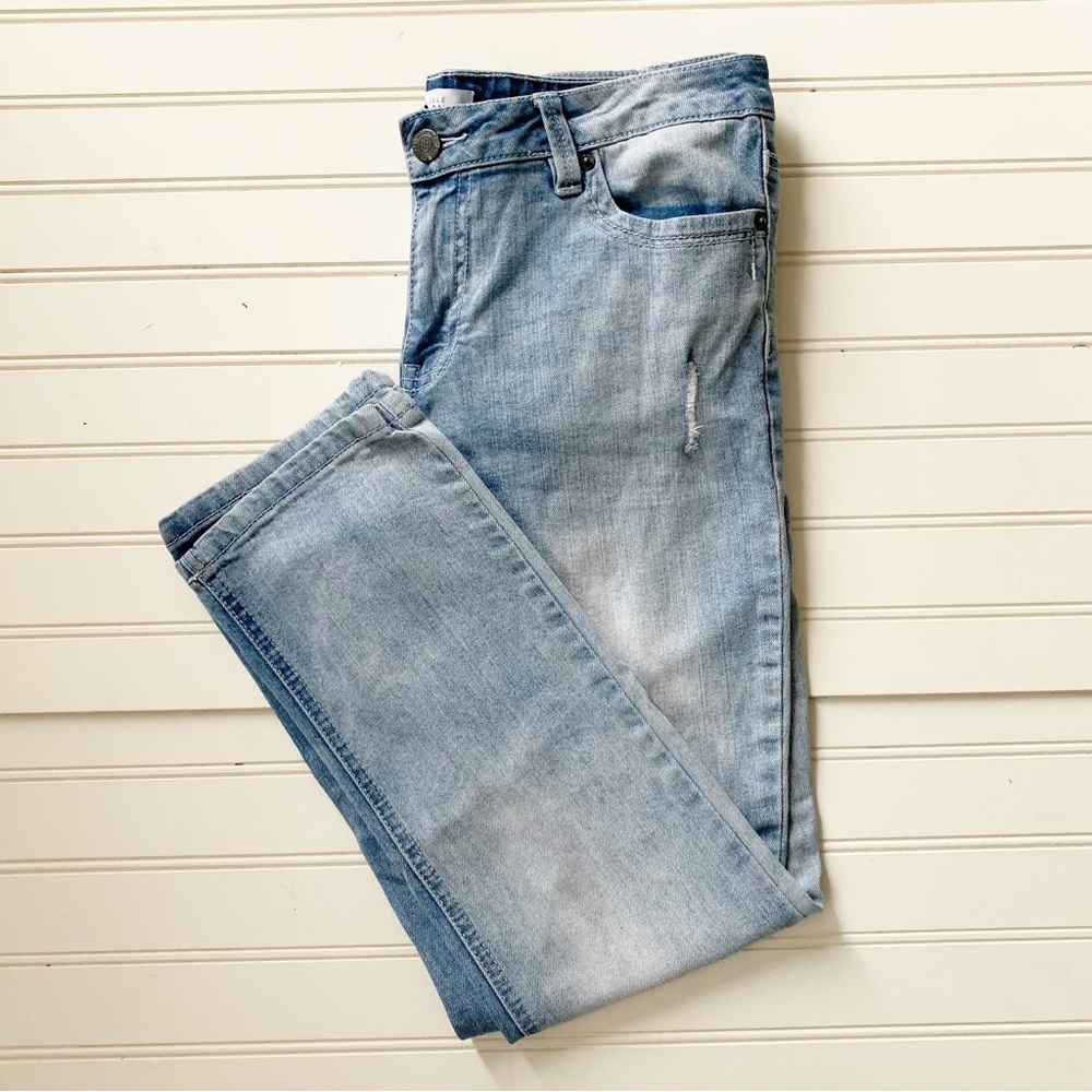 Kenneth Cole Reaction Crop Lightwash Jeans Size 8